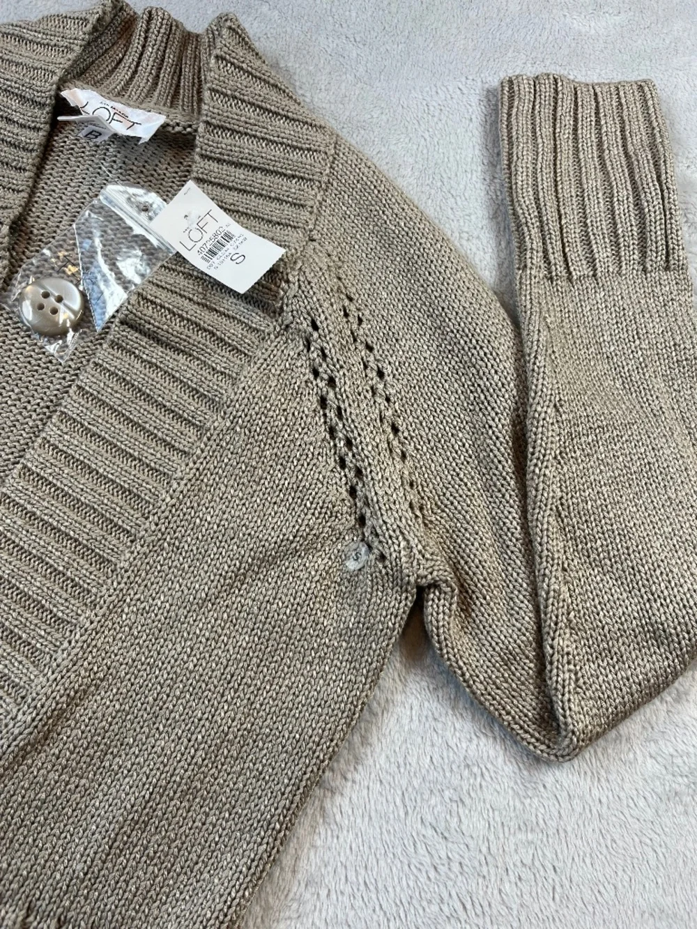 Ann Taylor LOFT sz S Long Sleeve Sweater Coastal Cabincore V-Neck Versatile NWT